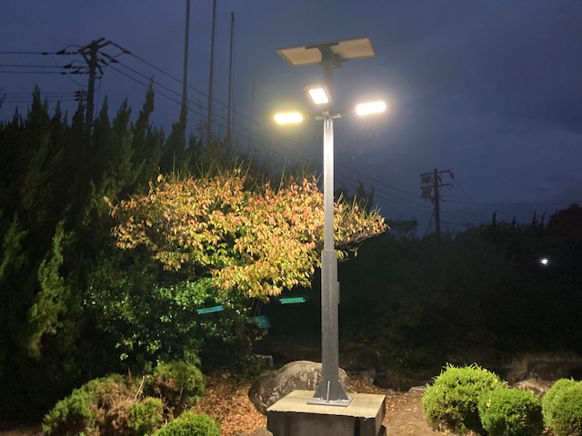 避難所,LEDソーラー外灯・街路灯　HIKARUⅢ-SUS 照明部